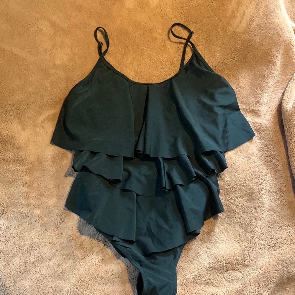 One piece swim suit